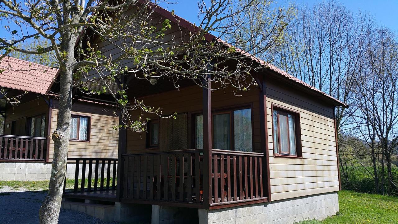 Camping - Bungalows La Soleia D'Oix المظهر الخارجي الصورة